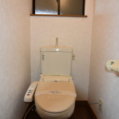 トイレ（温水洗浄便座 ）