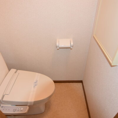 トイレ（温水洗浄便座）