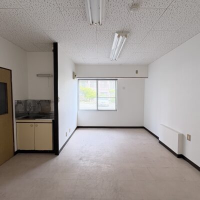 【中央区信濃町】4.6坪  貸事務所・テナント
