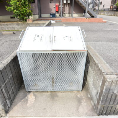 敷地内ごみ置場 敷地内ごみ置場