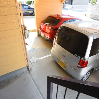 屋根付駐車場