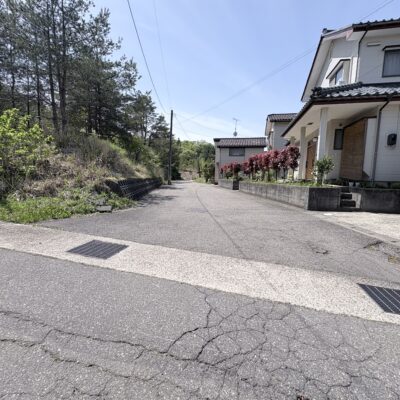 周辺は自然が残る、穏やかな雰囲気の住宅街です 周辺は自然が残る、穏やかな雰囲気の住宅街です