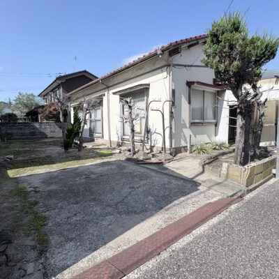 約53坪のゆとりある敷地。間口約10.9m、奥行約16.1mとバランスの取れた土地形状です。